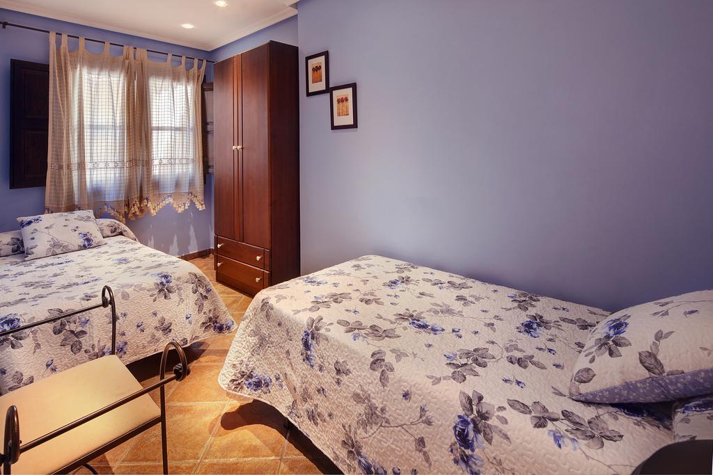 Apartamentos Teresana Alquézar Habitación foto