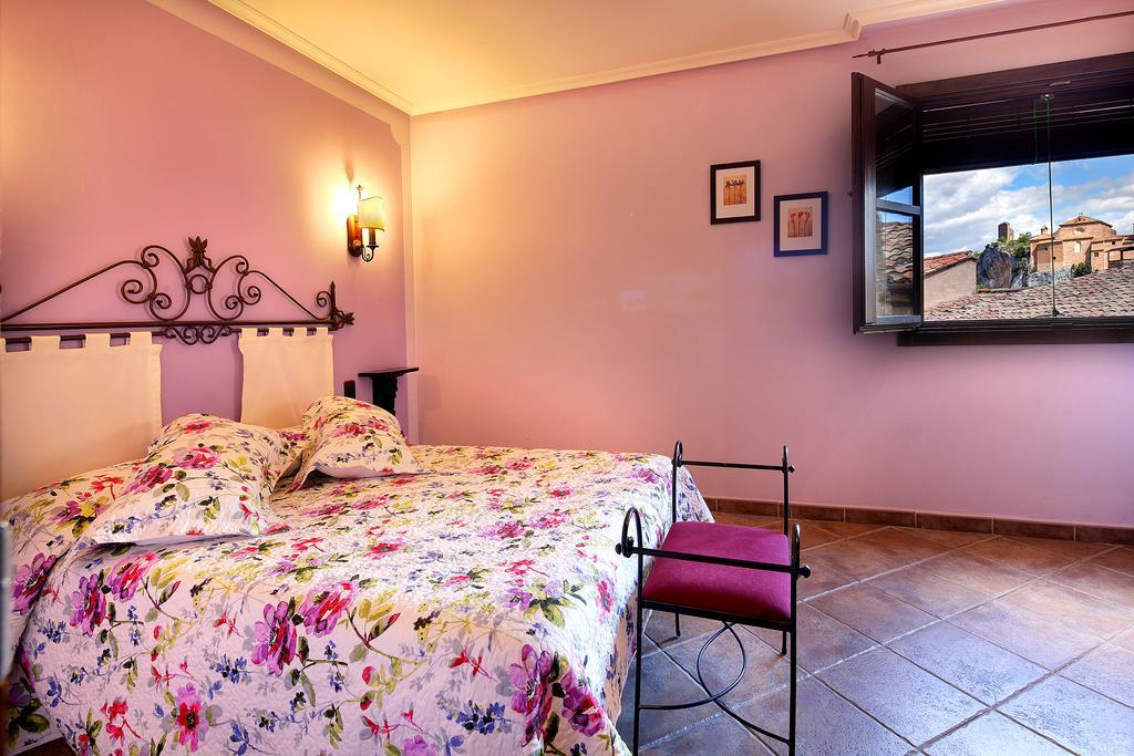 Apartamentos Teresana Alquézar Habitación foto