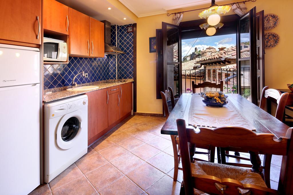 Apartamentos Teresana Alquézar Habitación foto