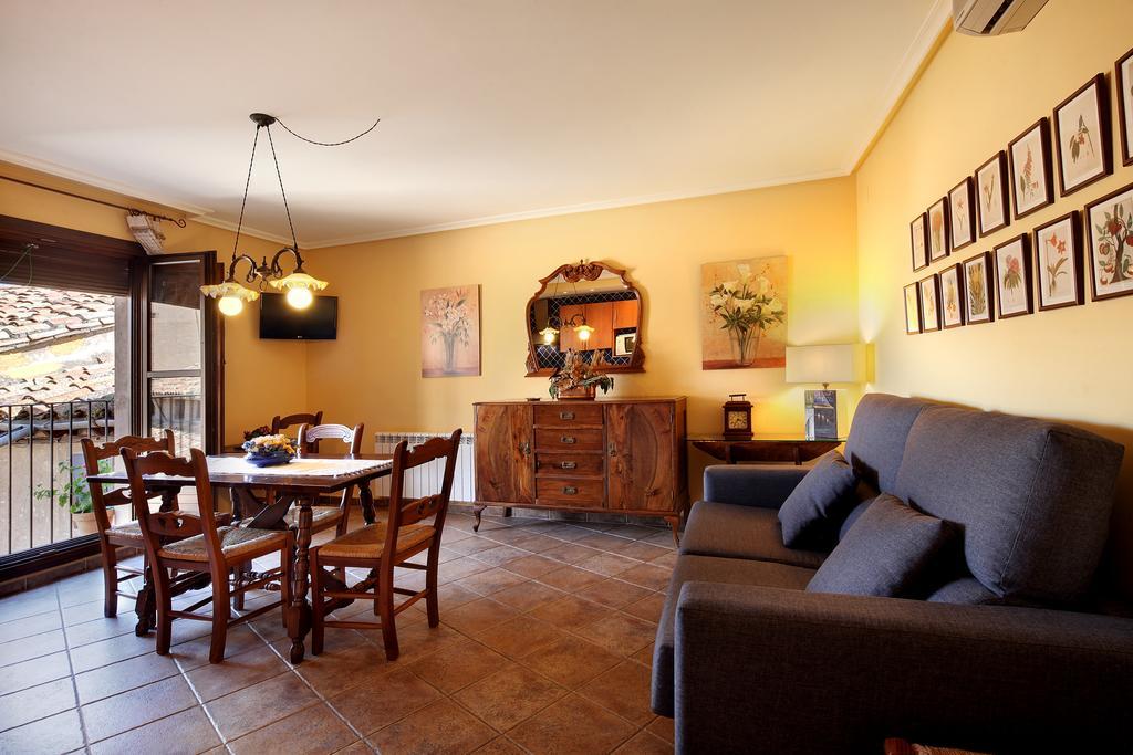 Apartamentos Teresana Alquézar Habitación foto